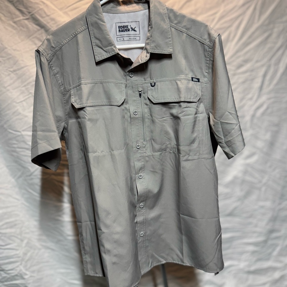 Eddie Bauer Men's Light Gray Shirt